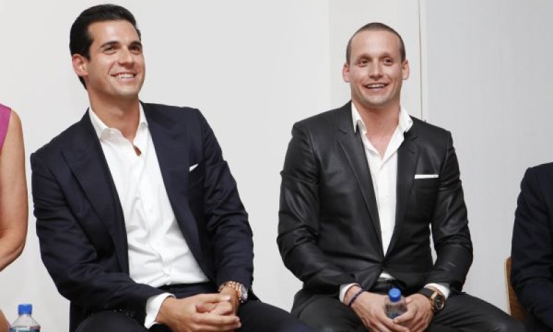 אורן וטל אלכסנדר מדברים בפאנל באירוע Rockstars of Real Estate בניו יורק [צילום: איימי סוסמן/אינביז'ן/AP]