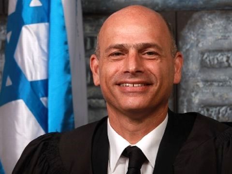 השופט אורנשטיין. מי מסתיר ממנו מידע סנסציוני [צילום: בוצ'צ'ו]