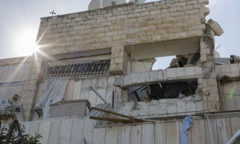יחד עם כספי הביטוחים [צילום: פלאש 90]