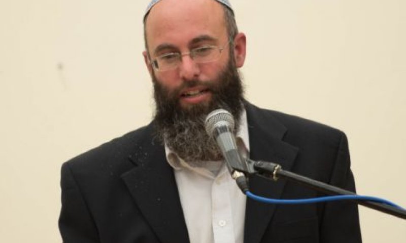 הרב אוריאל. הסכם חד-צדדי קיצוני
