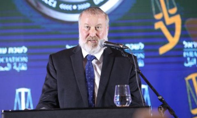 מנדלבליט. נשמור על שיח פורה [צילום: ליאב פלד]