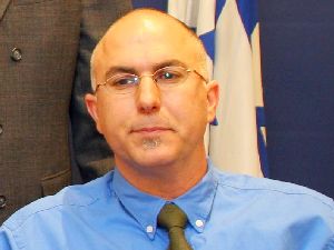 מברך על ההחלטה. אדרי