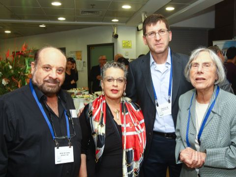 מימין לשמאל: דליה דורנר, רון גוטלר, חנה פרי זן, רפי קרסו [צילום: רונן טופלברג]