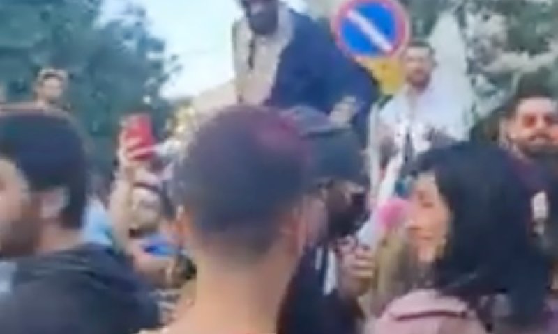 המסיבה בשוק הפשפשים ביפו [צילום: דוברות המשטרה]