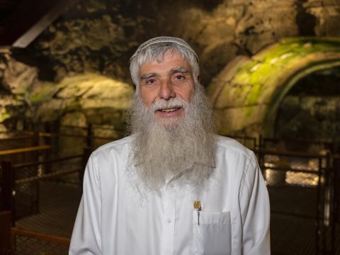 מרדכי (סולי) אליאב [צילום: יניב ברמן/רשות העתיקות]