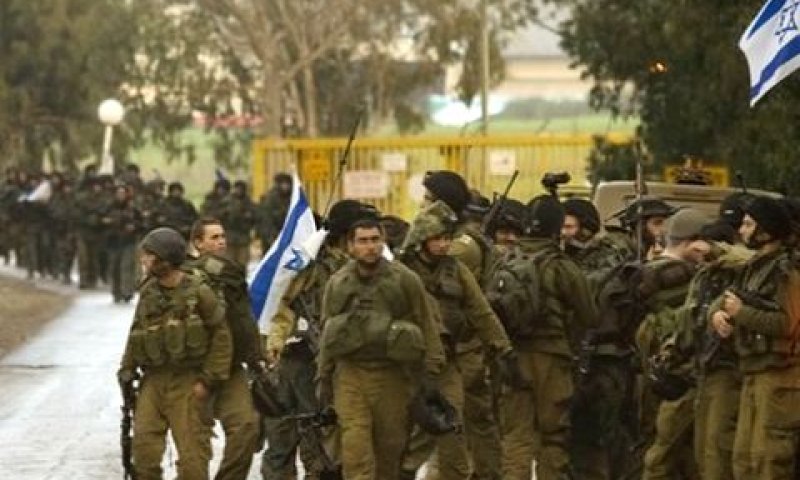 הלוחם ישב רק שבעה ימים [צילום: AP]