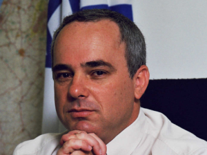 שטייניץ. הממשלה התנגדה, ההצעה עברה