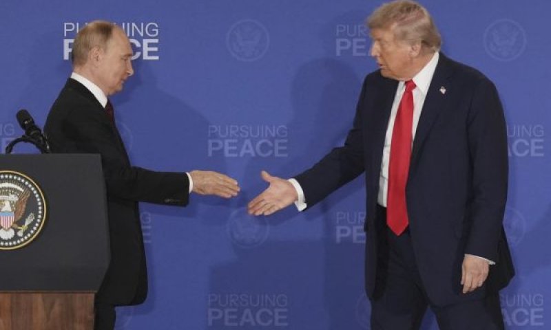 טראמפ, פוטין. לא הושגה הפסקת אש [צילום: AP/Jae C. Hong]