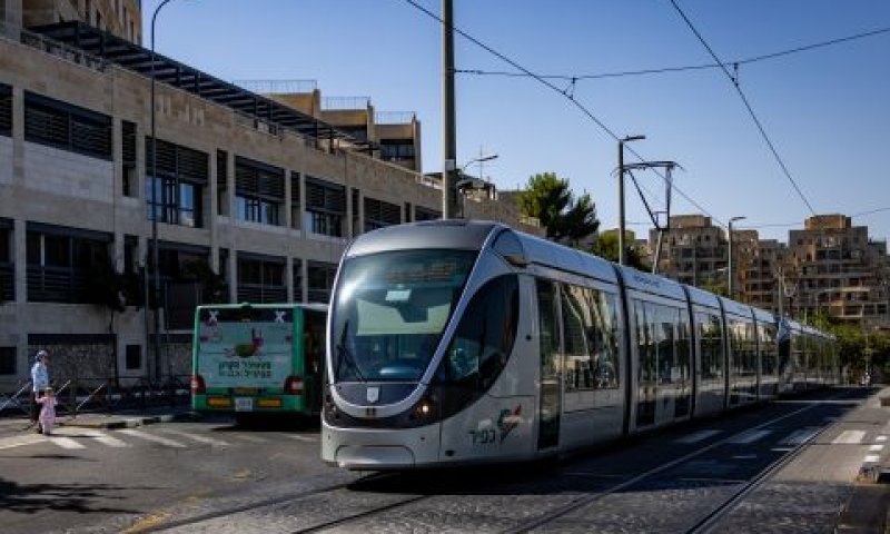 לקראת השוואת קנסות כמו באוטובוסים [צילום: יונתן זינדל/פלאש 90]