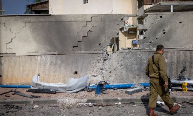 לבקש מקדמה [צילום: יונתן זינדל/פלאש 90]
