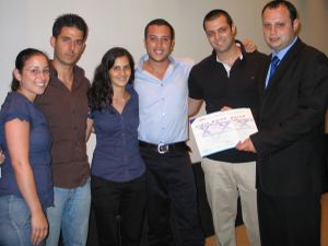 אלכס מילר והצוות המנצח