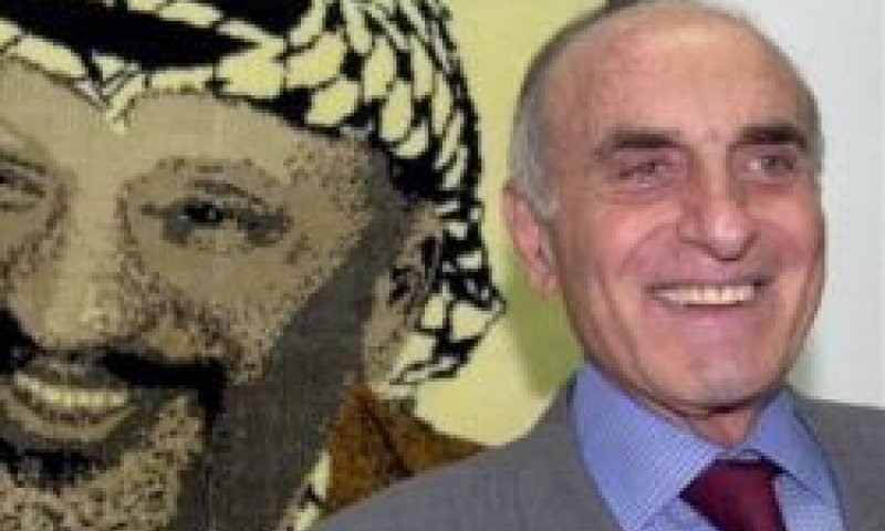 המיליונר מוניב אל-מסרי מנסה לחקות את שרון [צילום: AP]
