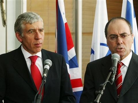 ג'ק סטרו נפגש עם סילבן שלום [AP]
