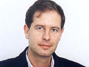פינס, התמקצעות