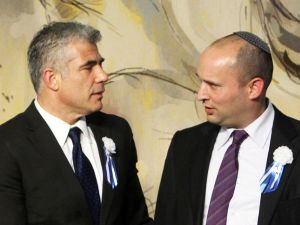 בנט ולפיד. שומרים על הברית [צילום: פלאש 90]