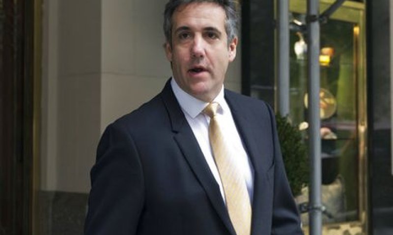 כהן, היום בדרך ל-FBI [צילום: ריצ'רד דרו, AP]