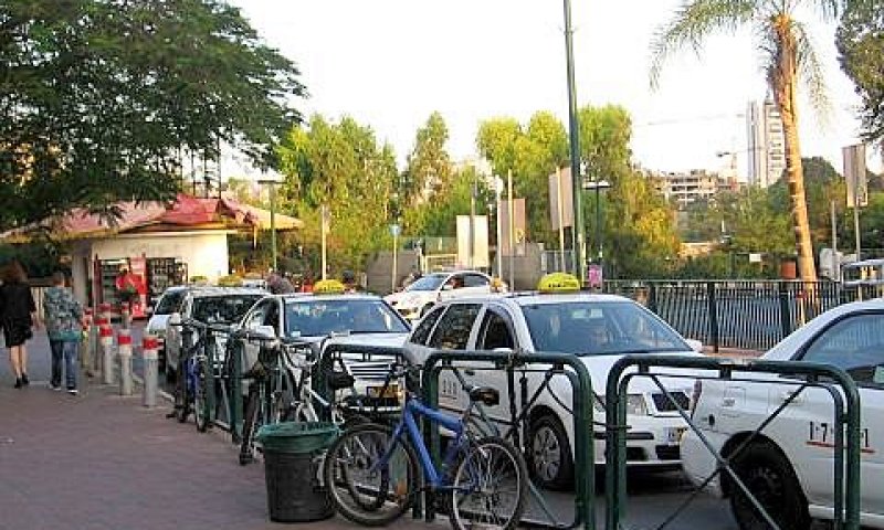 מוניות בתל אביב