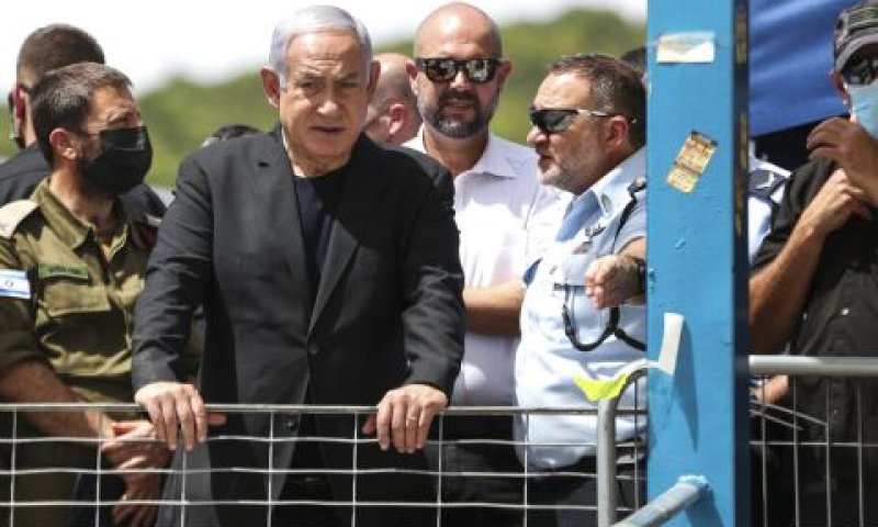 המפכ"ל וראש הממשלה בזירת האסון במירון [צילום: רונן זבולון]