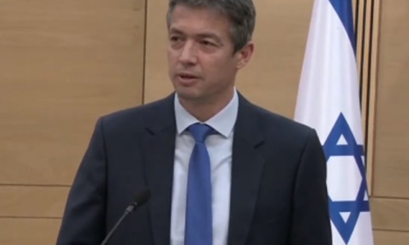 השר הנדל. ימני זה לא ביביסט [צילום: ערוץ הכנסת]