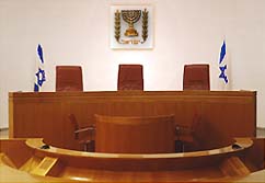 השופטים נסו והאולם ננעל. ביהמ"ש העליון [צילום ארכיון: בוצ'צ'ו]