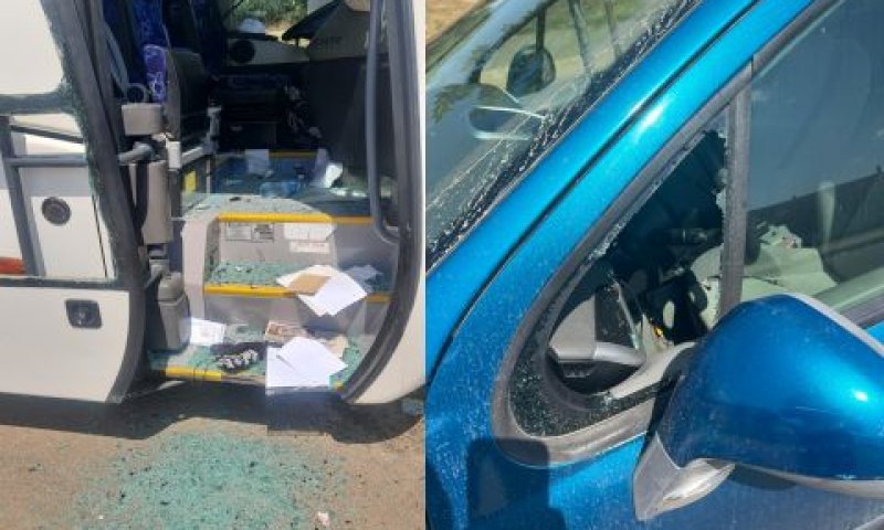 המכונית והאוטובוס שנפרצו [צילום: דוברות המשטרה]