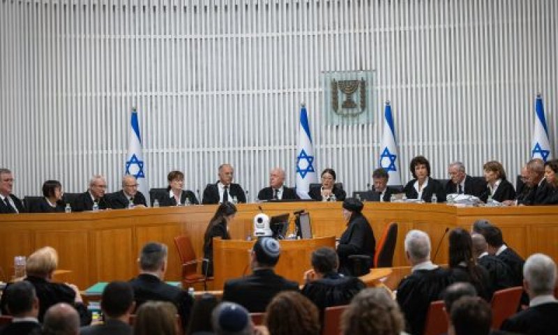 פתיחת הדיון הבוקר [צילום: יונתן זינדל, פלאש 90]