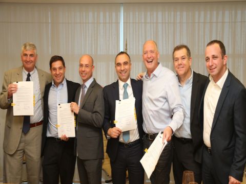 החתימה על ההשקעה