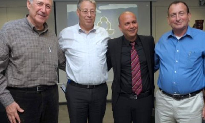 חולדאי, שמעוני, לייבה ושלם. מאות מיליונים שווי [צילום: אבשלום שושוני]