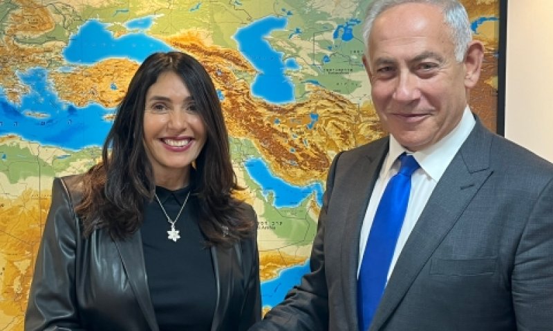 רגב ונתניהו. "פקידים לא יחליטו במקום שרה נבחרת" [צילום: דוברות הליכוד]
