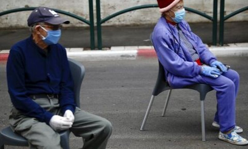 ניצולי שואה בישראל [צילום: אריאל שליט/AP]