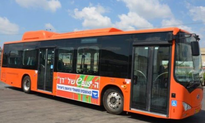 הסיני מגיע לארץ [צילום: אלי מנור]