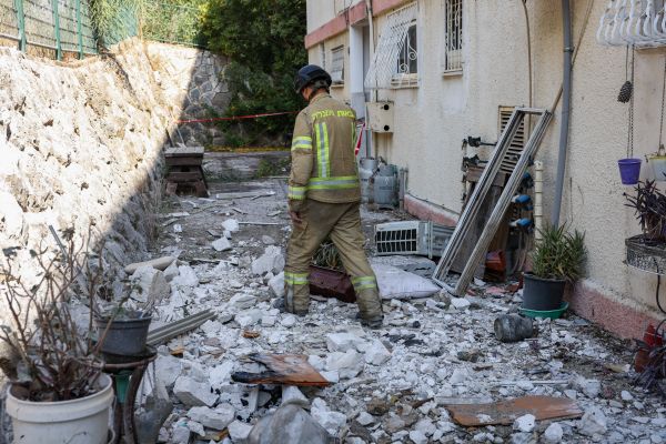 פגיעת טיל בקרית שמונה, נובמבר 2024 [צילום: דוד כהן/פלאש 90]