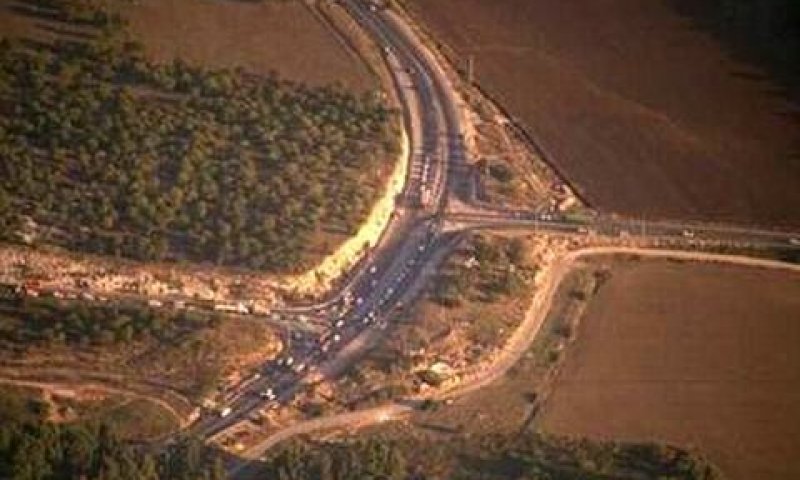 צומת המוביל. לא מסלול מרוצים [צילום: משה מילנר/לע"מ]
