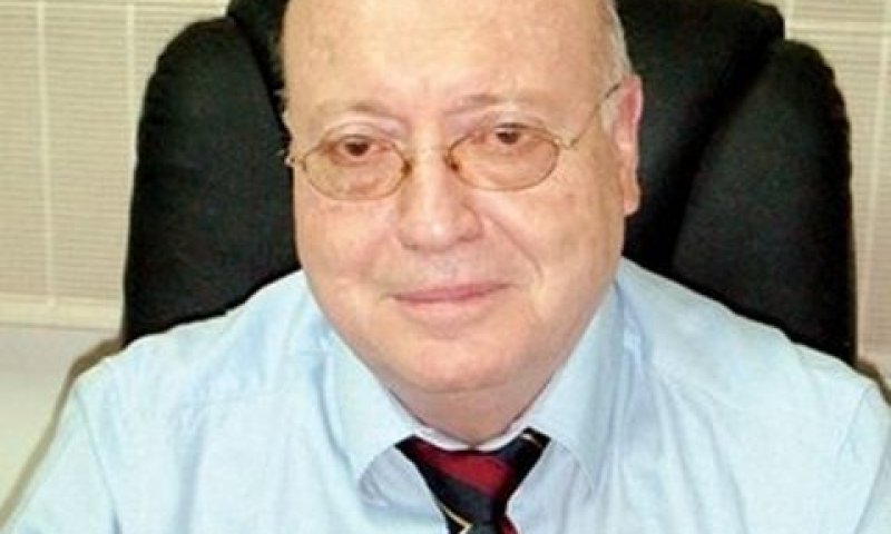 פלכטר. לא הוכיח שיש אסכולה