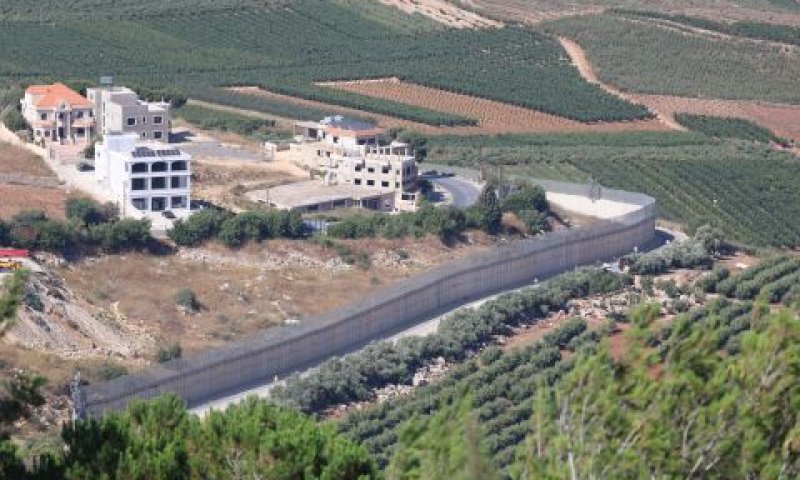 "אבן משתלבת" בגבול ישראל-לבנון [צילום: דוד כהן, פלאש 90]