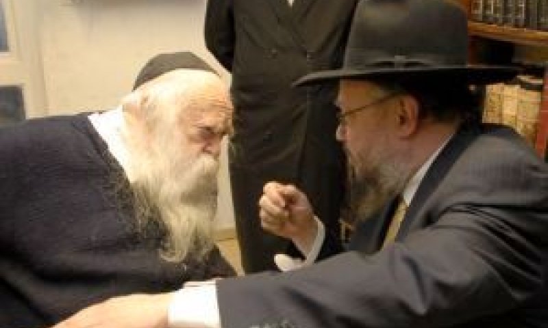 הרב טרופר אצל הרב חיים קנייבסקי