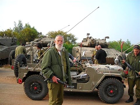 מרים את המוראל לחיילי השיריון