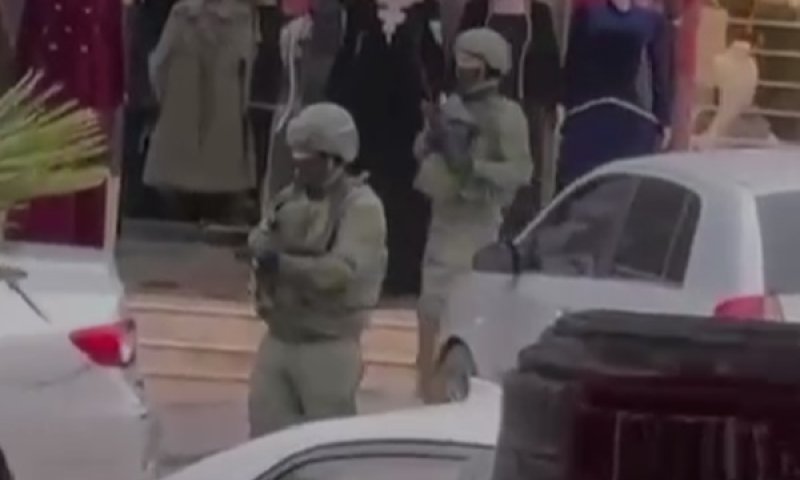 הפלשתינים שהתחזו לחיילי צה"ל [צילום: שימוש לפי סעיף 27א]