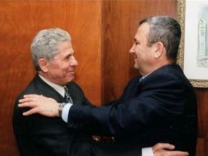 אהוד ברק ואנטואן לאחד, לאחר הנסיגה מלבנון [צילום: עמוס בן-גרשום/לע"מ]