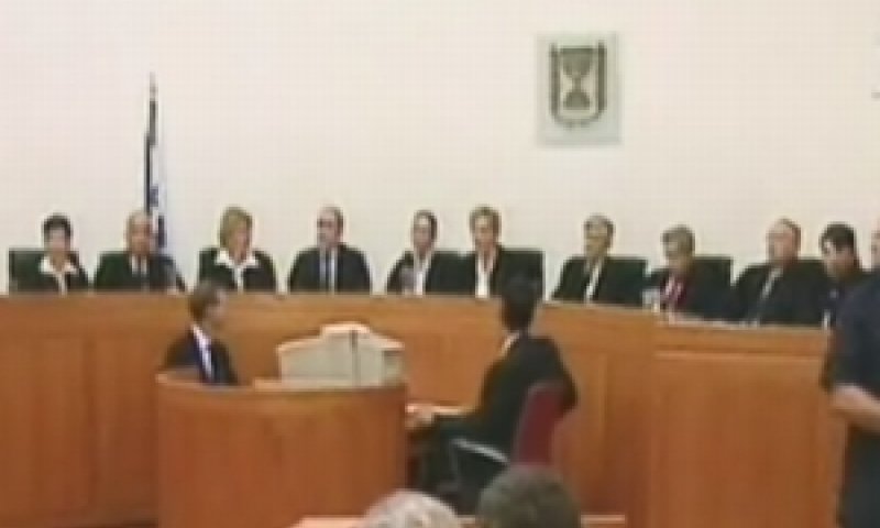 הפגיעה היא בבג"צ או בכנסת?