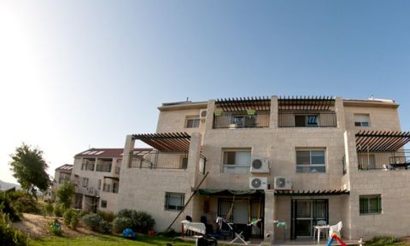 הסאגה לא נגמרת. בתי שכונת האולפנה [צילום: פלאש 90]