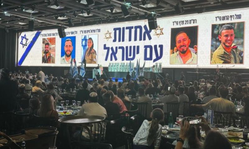 18 ספרי תורה לעילוי נשמתם