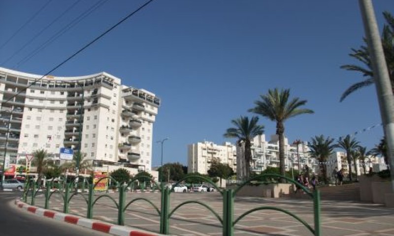אשקלון. פותחים עוד כניסה