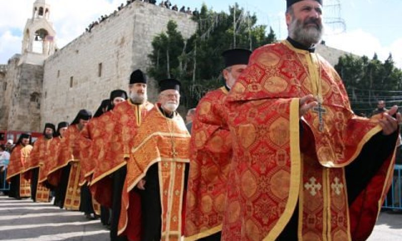 מחכה לפיצוי על כביש נחל דרגה [צילום: פלאש 90]