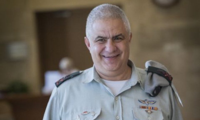 אלמוז. לוקח אחריות [צילום: יונתן זינדל/פלאש 90]
