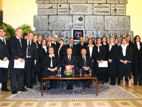 נשיא המדינה, נשיאת בית המשפט העליון, שר המשפטים והשופטים החדשים בבית הנשיא [צילום: פלאש 90]