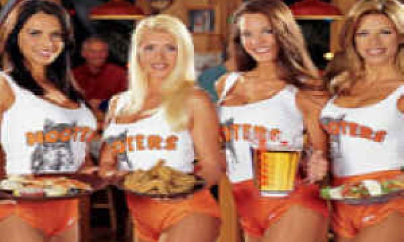 [צילום: Hooters]
