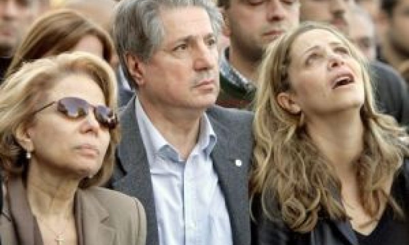 אביו, אימו ורעייתו של פייר ג'ומייל [צילום: AP]