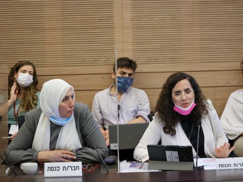 נעמה לזימי ואימאן ח'טיב יאסין [צילום: נועם מושקוביץ/דוברות הכנסת]