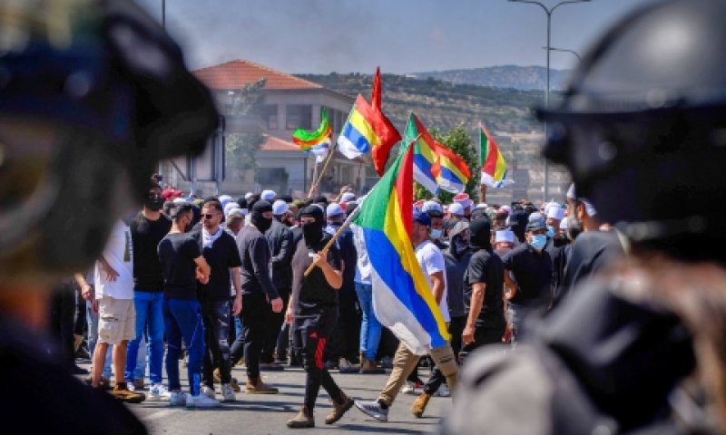 המשטרה הונחתה לאפשר התקנת הטורבינות [צילום: איל מרגולין, פלאש 90]